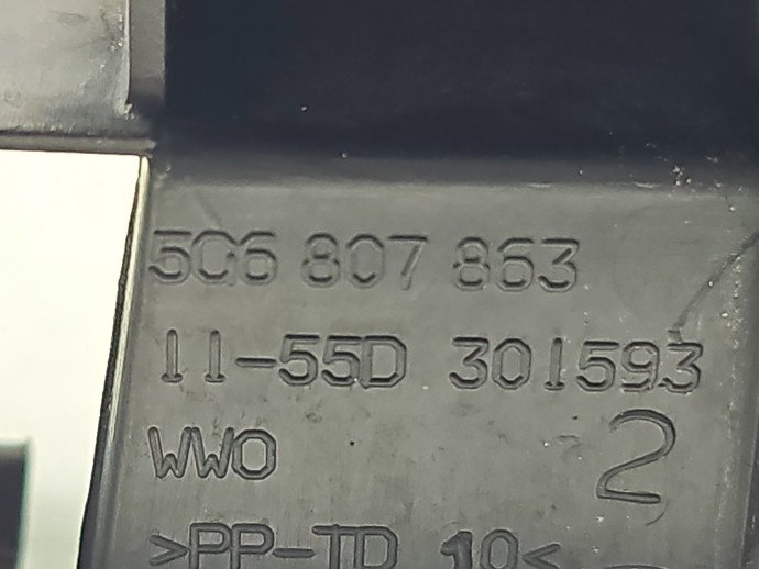 Suport central bara spate Volkswagen Golf 7 (5G) [Fabr 2014-prezent] Hatchback 5G6807863