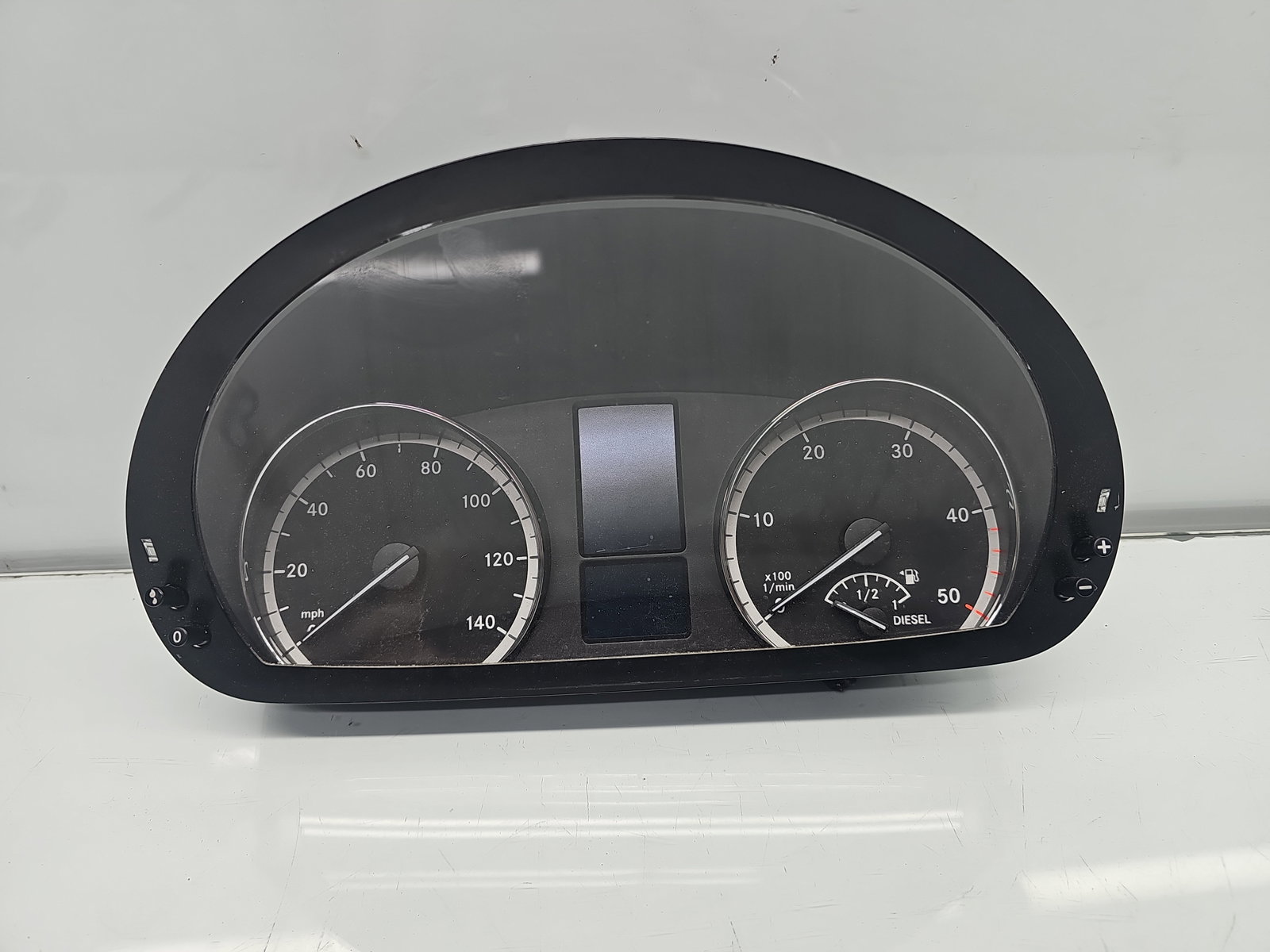Ceas bord Mercedes Vito Autobus (W639) [Fabr 2003-2014] A6399004501