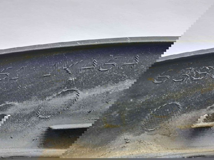 Ornament aripa stanga fata Nissan Juke [Fabr 2010-2014] Hatchback 63861-1KA6A