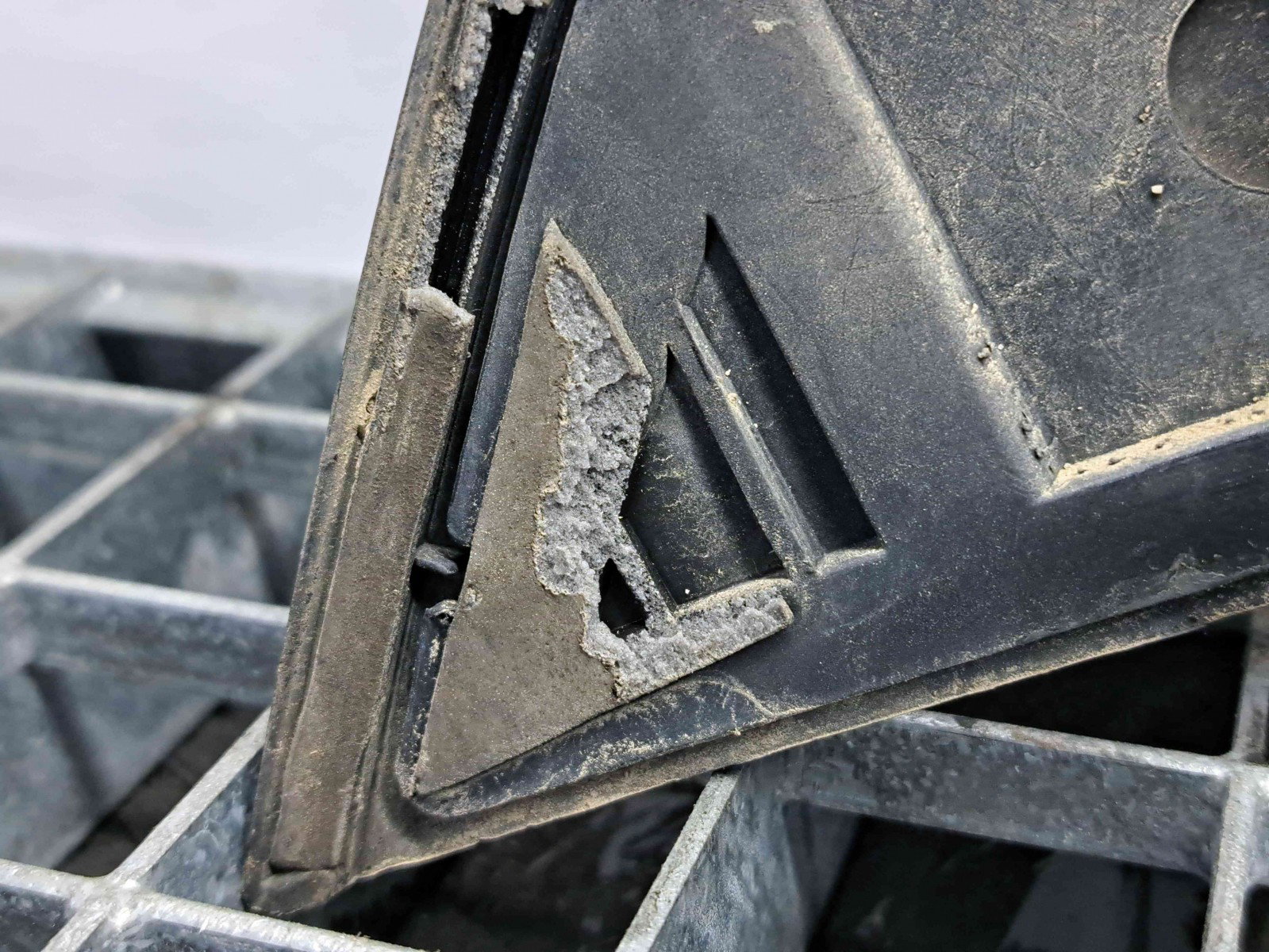 Ornament aripa stanga spate SUBARU Outback IV (BM, BR) [Fabr 2009-2014] GRI - imagine 3