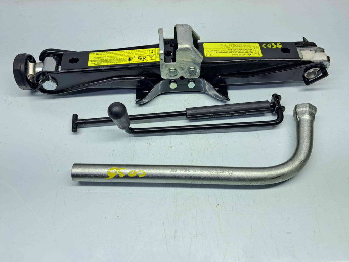  Set cric si cheie Audi A4 (8K5, B8) Avant [Fabr 2008-2015] 8K0011031K | 8N0012219