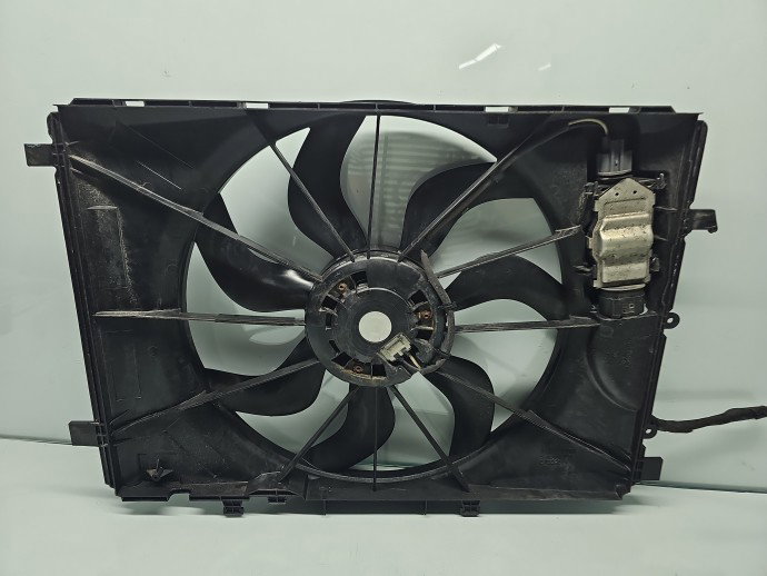 Electroventilator Mercedes Clasa GLA (X156) [Fabr 2013-prezent] A2465000064 2.2 CDI 651930 100KW / 136CP