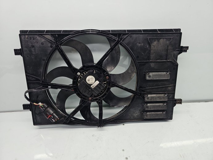 Electroventilator Volkswagen Passat B8 (3G2) [Fabr 2015-prezent] 5Q0121205AP 2.0 TDI DFGA 110KW / 150CP