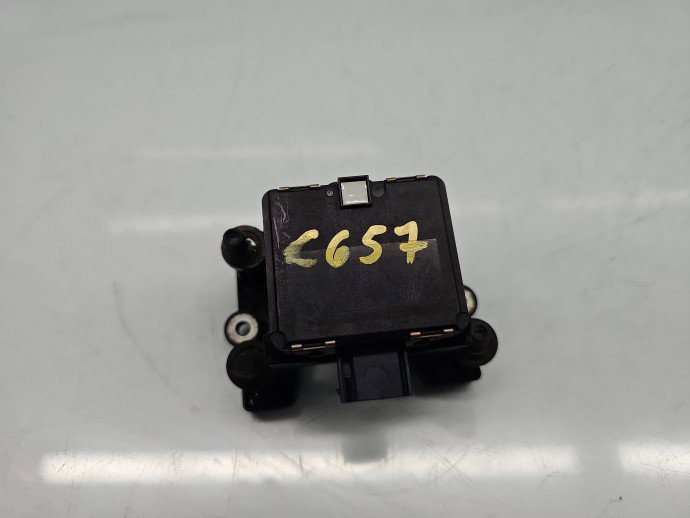 Senzor radar distronic Volkswagen Passat B8 (3G2) [Fabr 2015-prezent] 3Q0907561D