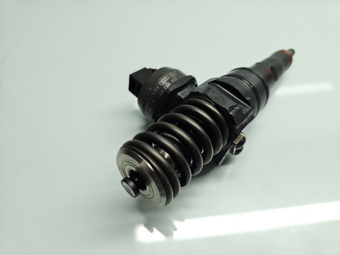 Injector Volkswagen Passat B6 (3C2) [Fabr 2005-2010] 038130083AG 1.9 TDI BKC 77KW / 105CP