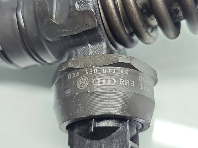 Injector Volkswagen Passat B6 (3C2) [Fabr 2005-2010] 038130083AG 1.9 TDI BKC 77KW / 105CP