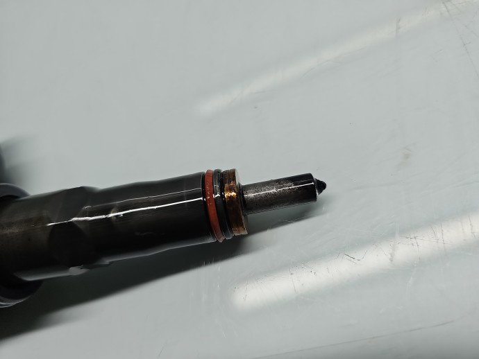 Injector Volkswagen Passat B6 (3C2) [Fabr 2005-2010] 038130083AG 1.9 TDI BKC 77KW / 105CP