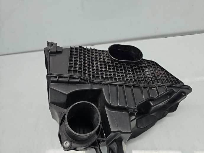 Carcasa filtru aer Renault Captur (J87) [Fabr 2013-2017] H8201173592 0.9 Benz H4B 66KW / 90CP