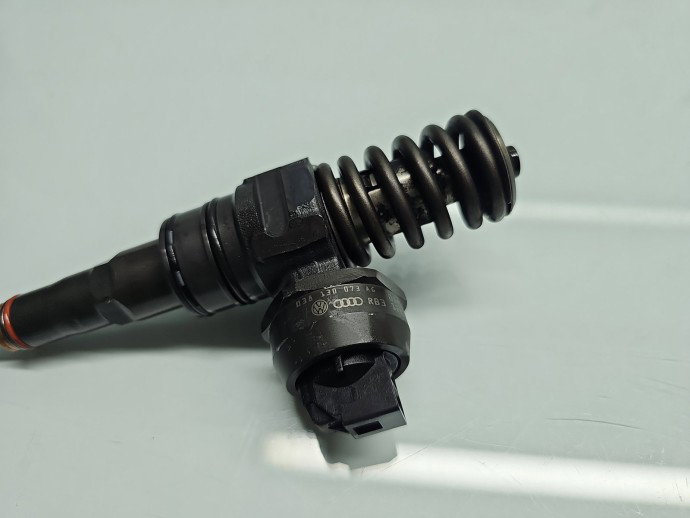 Injector Volkswagen Jetta 3  (1K2) [Fabr 2005-2010] 038130083AG 1.9 TDI BKC 77KW / 105CP