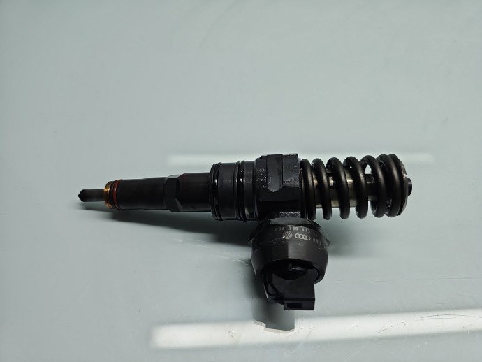 Injector Volkswagen Golf 5 (1K1) [Fabr 2004-2008] 038130083AG 1.9 TDI BKC 77KW / 105CP