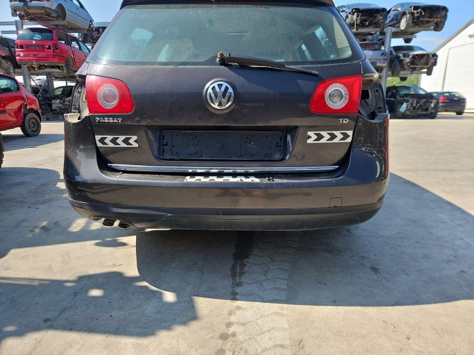 Bara spate Volkswagen Passat B6 (3C2) [Fabr 2005-2010] Break LC8Z
