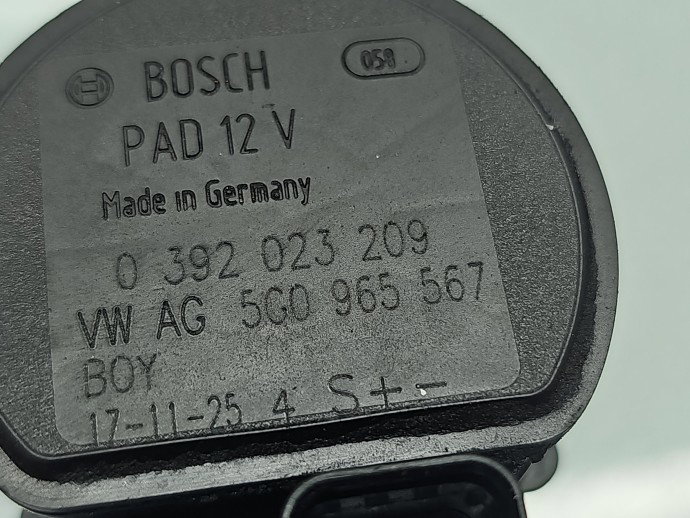 Pompa recirculare apa Volkswagen Passat B8 (3G2) [Fabr 2015-prezent] 5Q0965567 2.0 TDI DFGA 110KW / 150CP