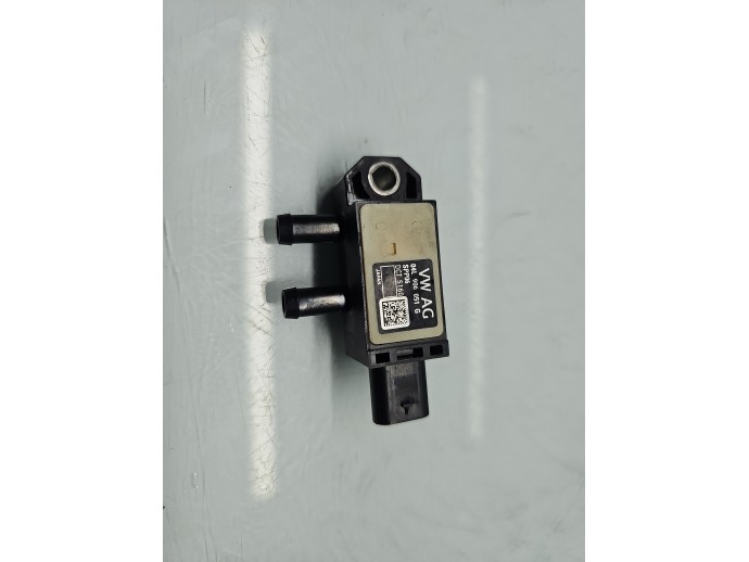 Senzor presiune Volkswagen Passat B8 (3G2) [Fabr 2015-prezent] 04L906051G