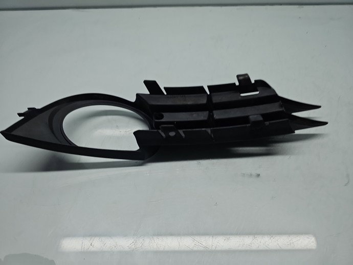 Grila proiector dreapta AUDI A3 (8P1) [Fabr 2003-2012] Coupe 8P3807682A