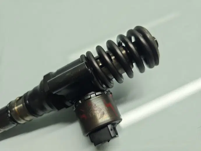 Injector Volkswagen Golf 5 (1K1) [Fabr 2004-2008] 03G130073B 2.0 TDI BKD 103KW / 140CP