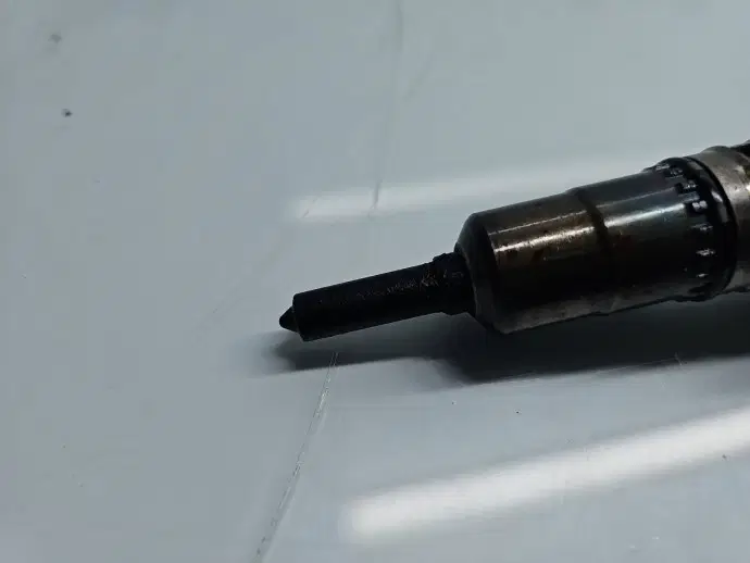 Injector Volkswagen Golf 5 (1K1) [Fabr 2004-2008] 03G130073B 2.0 TDI BKD 103KW / 140CP