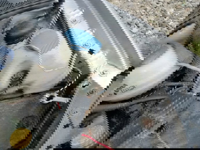 Vas lichid parbriz Volkswagen Polo 1.2 benz OEM 1995-2000