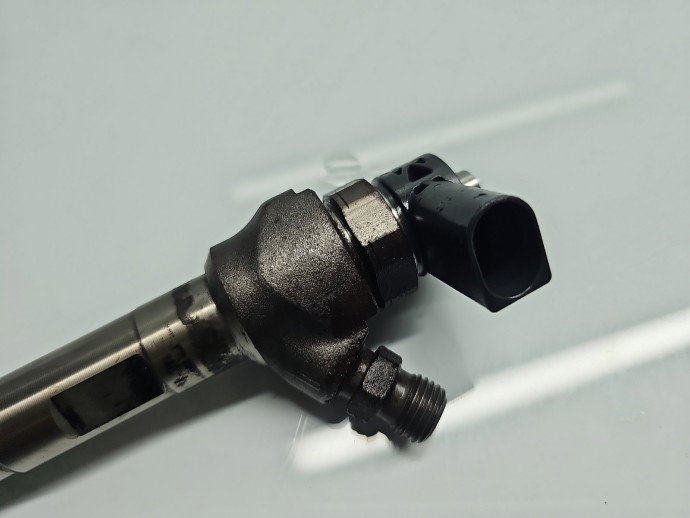 Injector Volkswagen Golf 7 (5G) [Fabr 2014-prezent] 04L130277AD 1.6 TDI CRKB 81KW / 110CP
