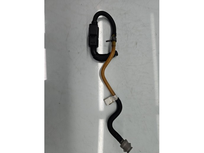 Conducta combustibil Bmw 5 (E60) [Fabr 2004-2010] OEM 2.0 N47D20O0 130KW / 177CP