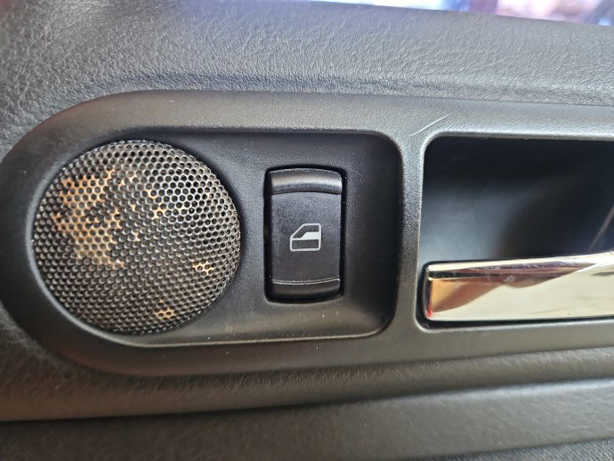 Buton geam dreapta spate Volkswagen Golf 4 Variant (1J5) [Fabr 1999-2005] OEM