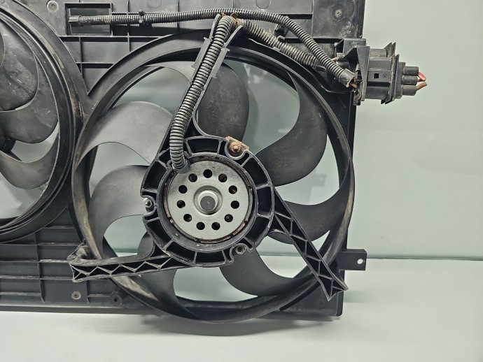 Electroventilator Volkswagen Polo (9N) [Fabr 2001-2008] 6Q0121207F 1.2 Benz AZQ 47KW / 64CP