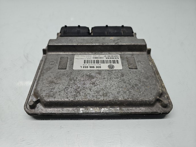 Calculator motor ECU Volkswagen Polo (9N) [Fabr 2001-2008] 03E906033L 1.2 Benz AZQ 47KW / 64CP