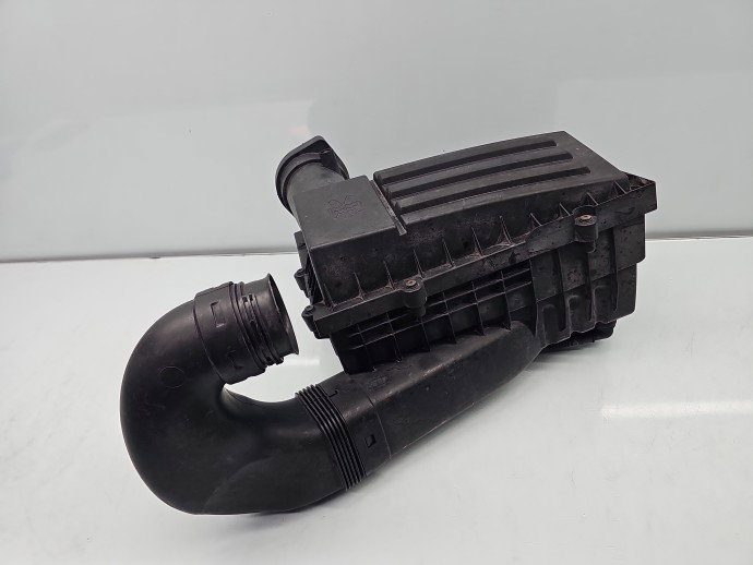 Carcasa filtru aer Volkswagen Passat CC (358) [Fabr 2012-2016] 3C0129601 2.0 TDI CFFB 103KW / 140CP