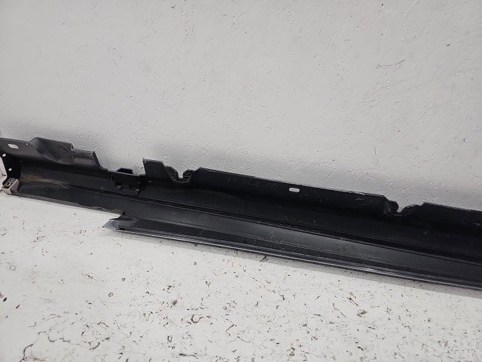 Prag lateral stanga Mercedes Clasa C (W205) [Fabr 2014-prezent] Sedan AMG Argintiu palladium