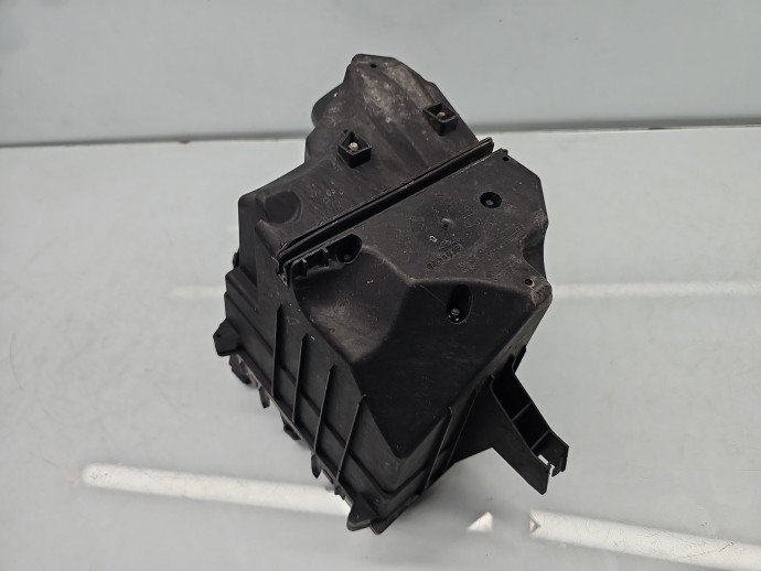 Carcasa filtru aer Volvo S80 II [Fabr 2006-2016] 30636845 2.4 D5244T4 136KW / 185CP