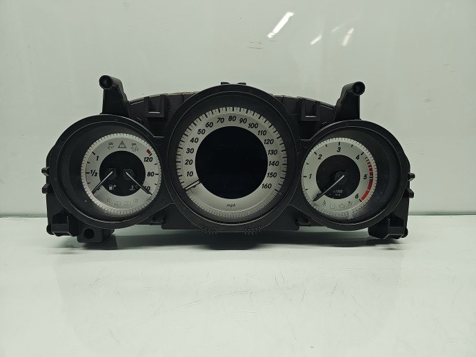 Ceas bord Mercedes Clasa C (W204) [Fabr 2007-2014] A2049004408