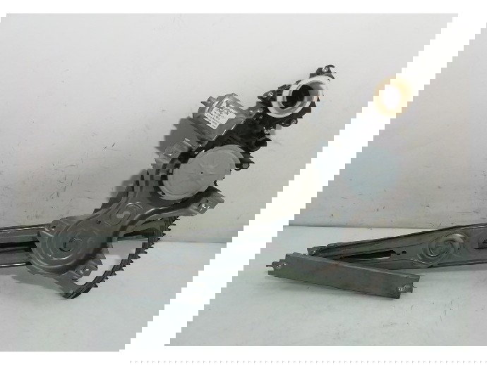 Macara geam stanga fata Toyota Yaris 1.4 Diesel 857020F010 2005-2011