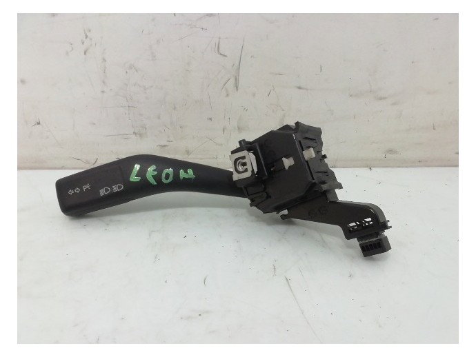 Maneta semnalizare Seat Leon 2 1.6 benz 1K0953513 2005-2011