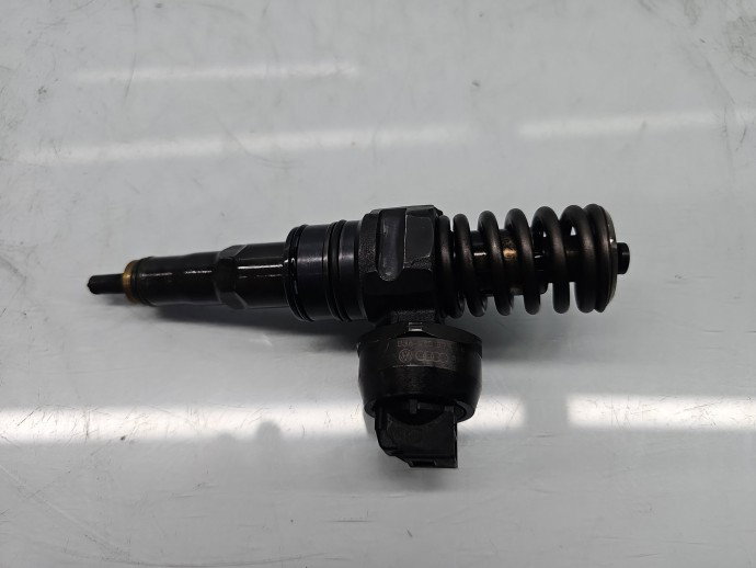 Injector Volkswagen Golf 5 (1K1) [Fabr 2004-2008] 038130073AG 1.4 TDI AMF 55KW / 75CP