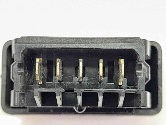 Buton blocare usi OEM Renault Captur [Fabr 2013-prezent] 0.9