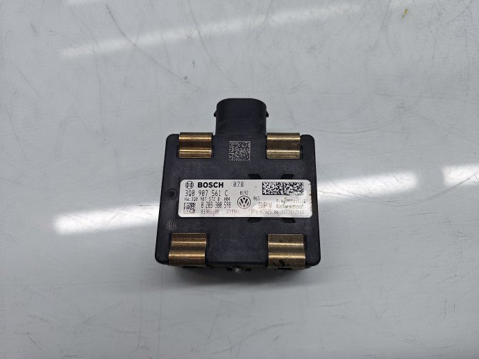 Senzor radar distronic Volkswagen Passat B8 (3G2) [Fabr 2015-prezent] 3Q0907561C