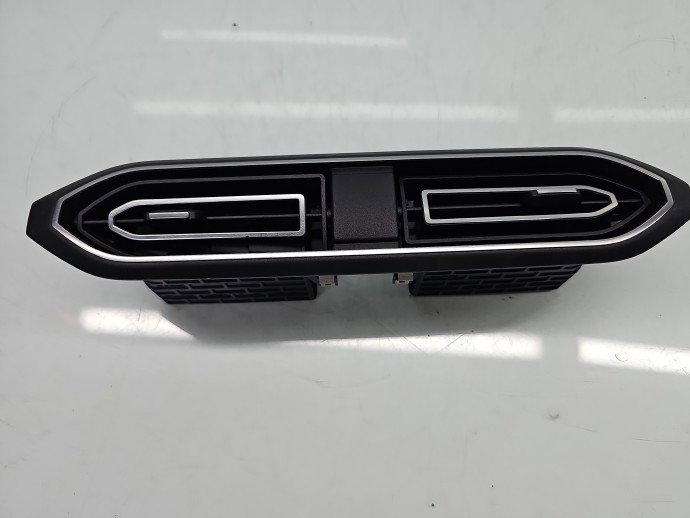 Grila aerisire centrala Dacia Sandero 3 [Fabr 2020-prezent] 687500391R