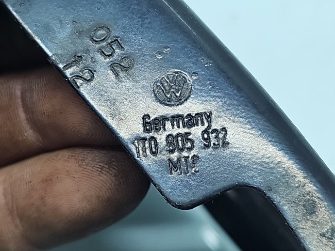 Suport far dreapta Volkswagen Touran (1T3) [Fabr 2010-2015] 1T0805932