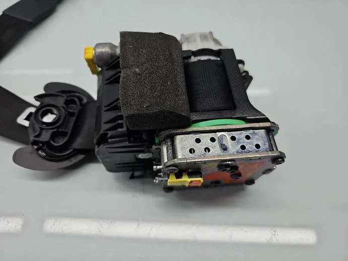 Centura stanga fata AUDI A6 (4G2, C7) [Fabr 2012-2017] 4G8857705B