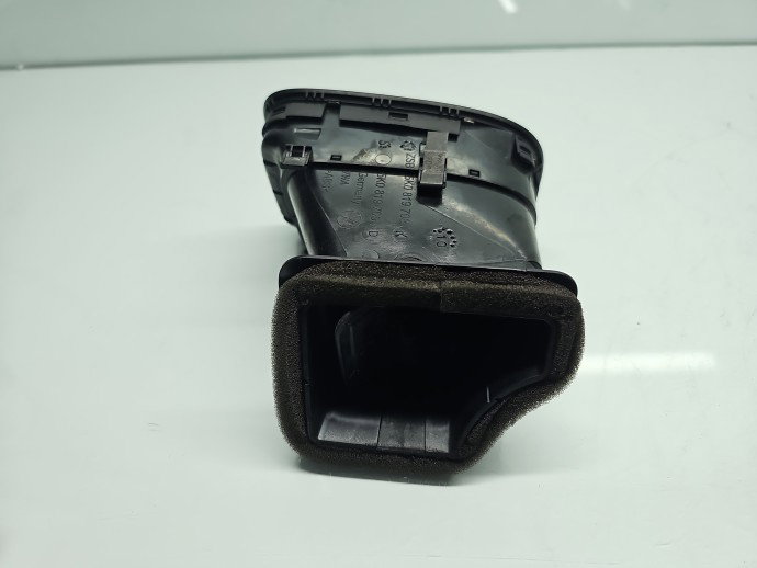 Grila aerisire stanga Volkswagen Golf 6 (5K1) [Fabr 2009-2013] 5K0819709D