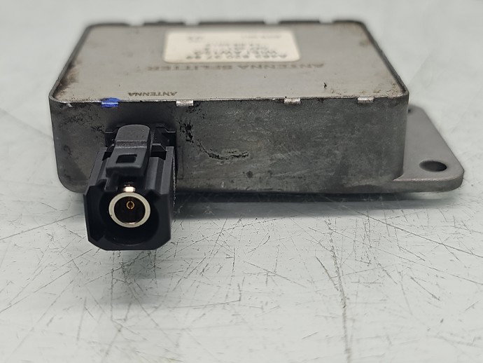 Amplificator antena Mercedes Clasa C (W204) [Fabr 2007-2014] A4638203789