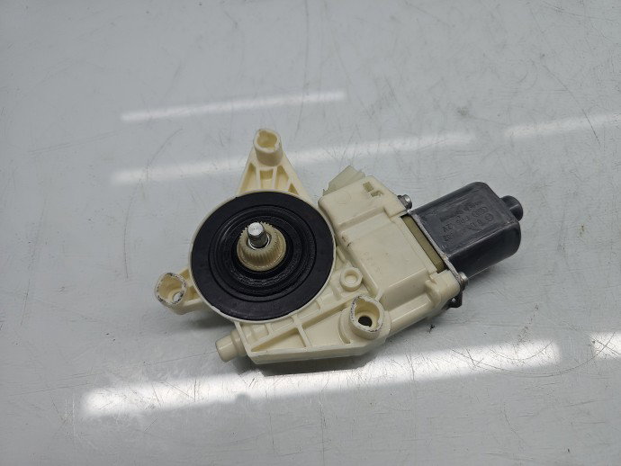 Motoras geam dreapta fata Mercedes Clasa C (W204) [Fabr 2007-2014] Sedan AMG A2048200242