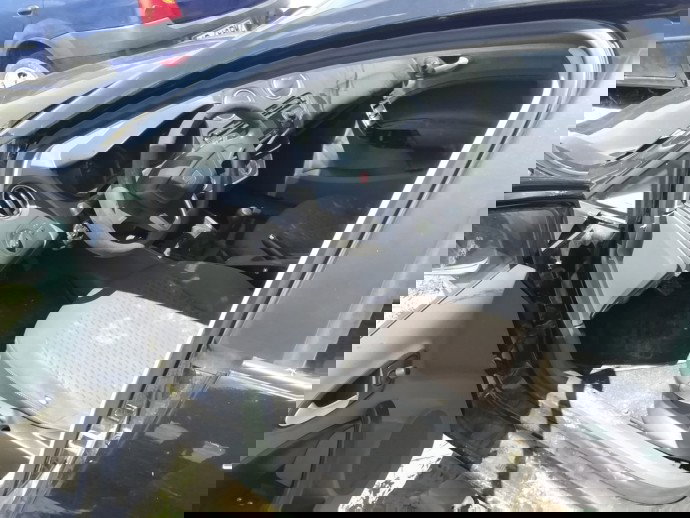 Cheder usa stanga fata Seat Ibiza 1.2 benz OEM 2008-2017