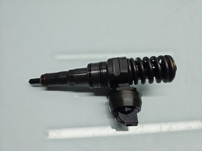 Injector Volkswagen Touran (1T1, 1T2) [Fabr 2003-2010] 038130073BQ 2.0 TDI BMM 103KW / 140CP