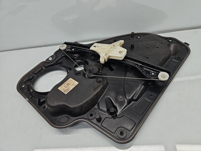Macara electrica geam dreapta spate Volkswagen Golf 6 (5K1) [Fabr 2009-2013] Hatchback Facelift, R-line, GTD 5K4839730J