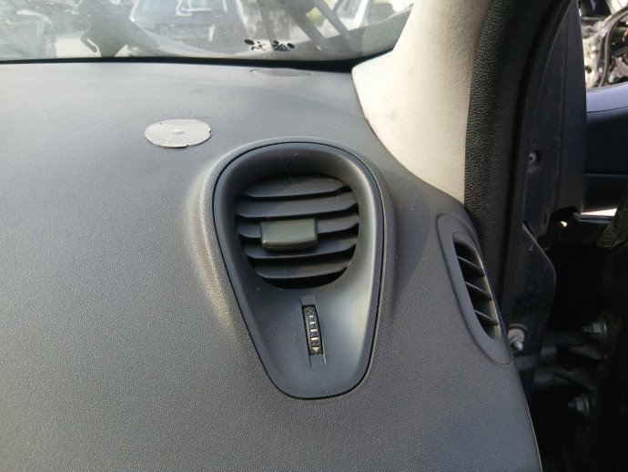 Grila aerisire dreapta Renault Scenic 2 [Fabr 2003-2008] OEM