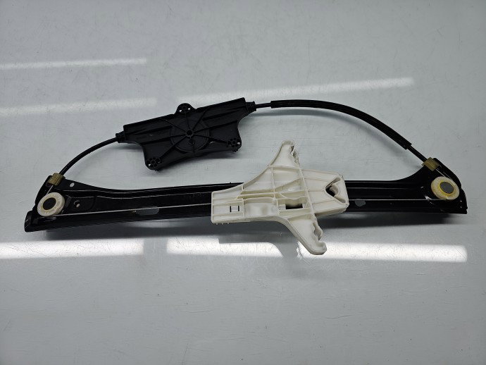 Macara electrica geam dreapta spate Volkswagen Passat B8 (3G2) [Fabr 2015-prezent] Sedan 3G5839462A