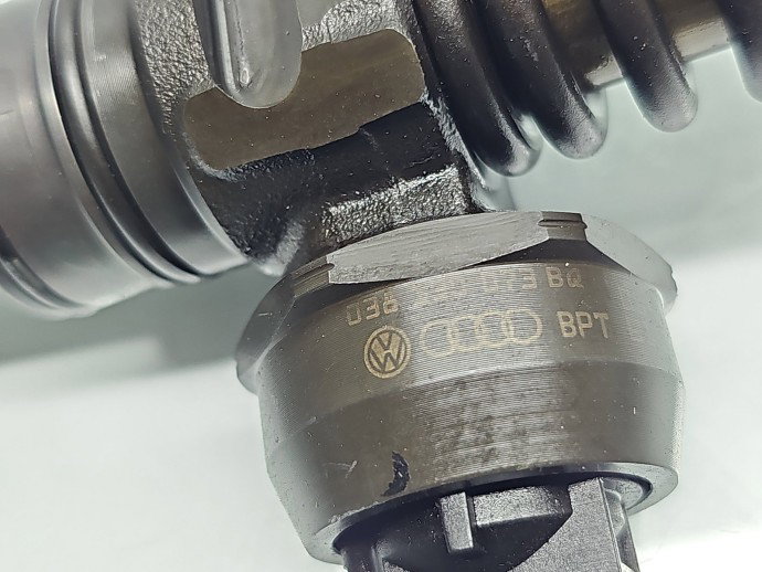 Injector Skoda Octavia 2 (1Z3) [Fabr 2004-2013] 038130073BQ 2.0 TDI BMM 103KW / 140CP