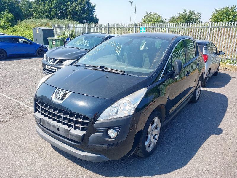 PEUGEOT 3008 · 2013