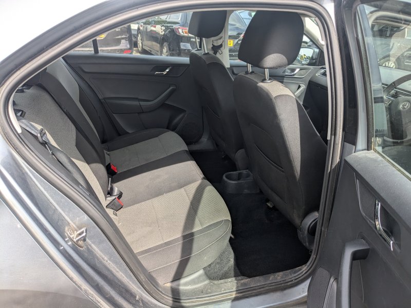 Skoda Rapid (NH3) [Fabr 2012-2019]