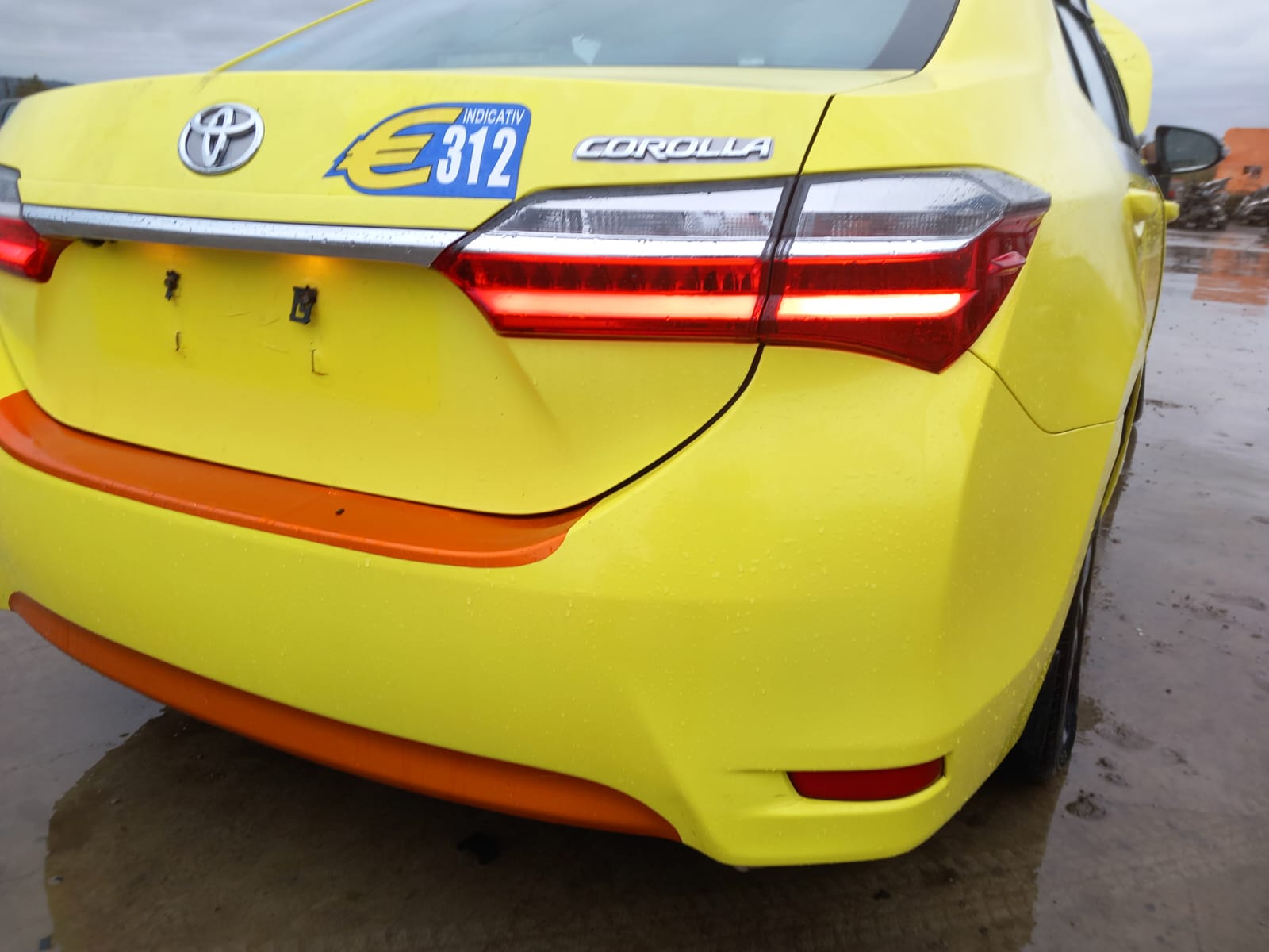 Toyota Corolla IX Sedan (ZRE1) [Fabr 2013-2019]